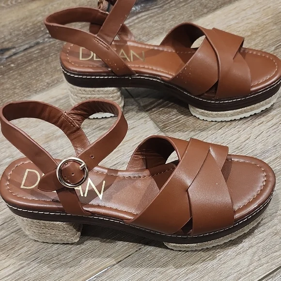 EUC Deltan Contempory Brown Leather Clog Block Heel Buckle Sandals Quiet Lux 8 - Picture 4 of 11